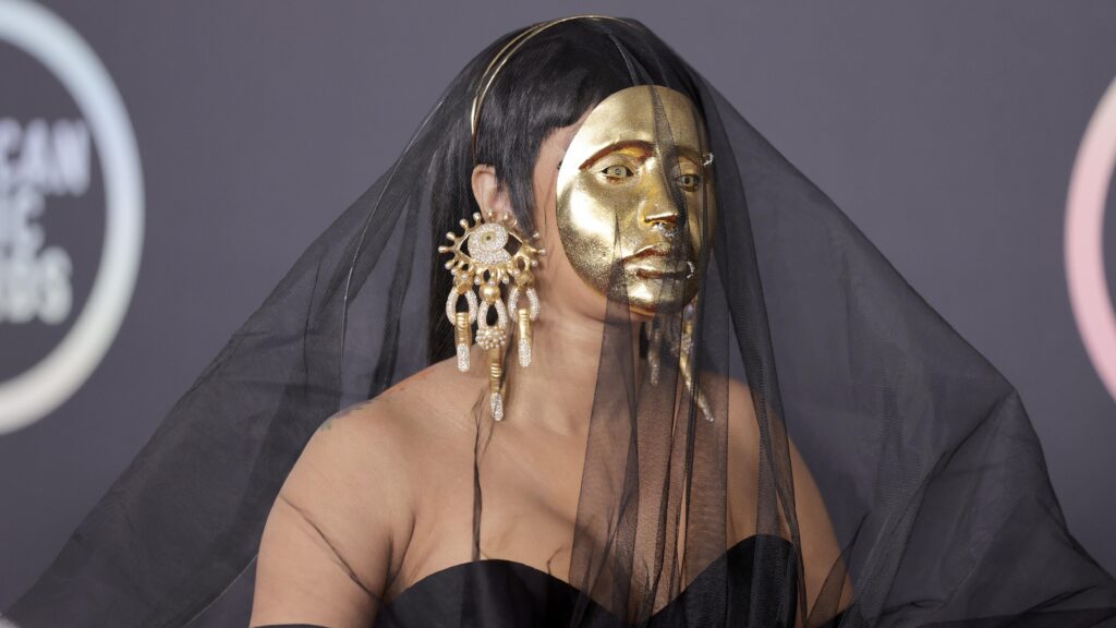 The Big Reveal: AMAs Fashion Was Wild, Wacky and…What Was Up With Cardi’s Mask?