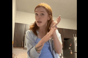 White Woman Teaches Fellow White Tiktokers About Cleanliness After Learning Black People Are Obsessed With Good Hygiene