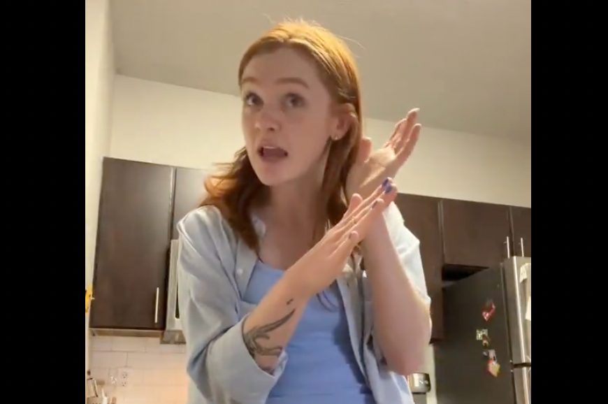 White Woman Teaches Fellow White Tiktokers About Cleanliness After Learning Black People Are Obsessed With Good Hygiene