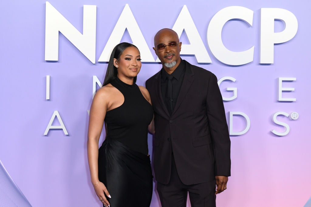 Kanye West’s Fans Are in Shambles After Damon Wayans Compared Him To… What??