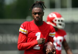 These Domestic Violence Allegations Against Chiefs Player Xavier Worthy are Scary , But Here’s How He Responds…