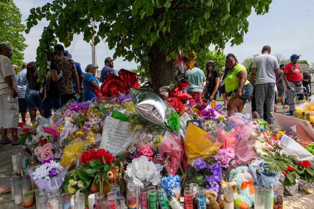 Bills Players Offer to Pay Funeral Expenses for Buffalo Shooting Victim [Updated]