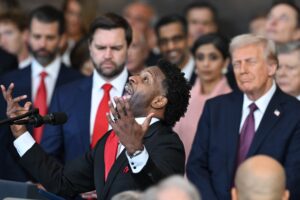 Internet Dragged to Hell Black Pastor Who Gave Inauguration Prayer
