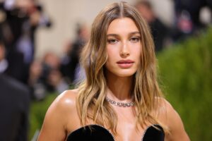 Sorry Hailey Bieber, We Been Doin’ “Brownie Glazed Lips” for Decades