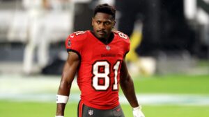 Report: NFL Investigating Allegations That Antonio Brown Obtained Fake COVID-19 Vaccination Card