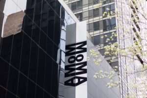 A Karen Interrupts Quiet MoMa Exhibit Made for Black Visitors