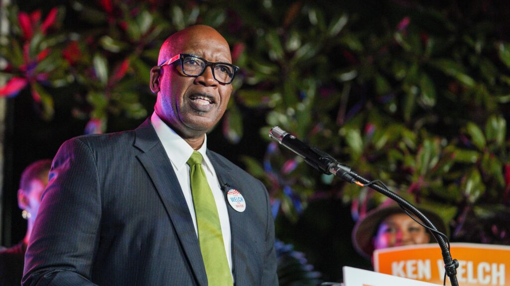 Circus-themed Ball for St. Petersburg’s 1st Black Mayor Canceled After He Declined His Invite