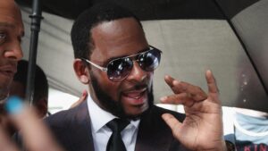 As the 4th Week of R. Kelly’s Trial Opens, a Witness Testifies to Being Raped, Imprisoned and Starved for Several Days
