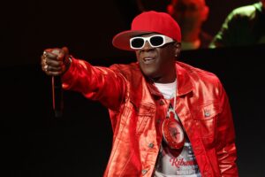 Flavor Flav Gives Harvard Students a Lesson in Poetry