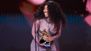 Why SZA’s Grammys Snub Shows Once Again How Outstanding Black Girls Lose To White Mediocrity