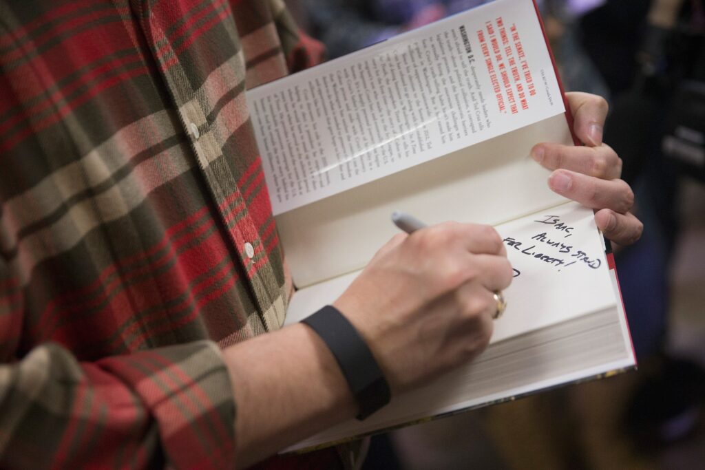 Sen. Ted Cruz Got a $320,000 Book Advance. His Campaign Spent Almost Half of That on Books