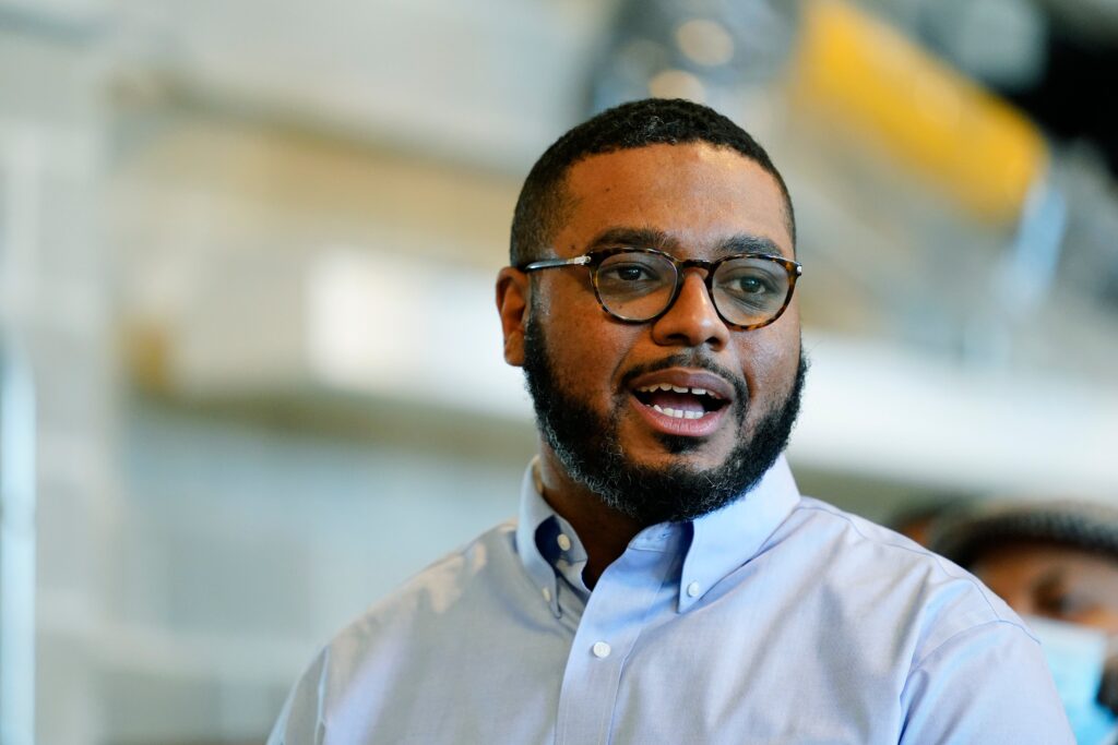Old, Stank, Sexist Tweets Haunt Austin Davis, Candidate For PA’s First Black Lieutenant Governor