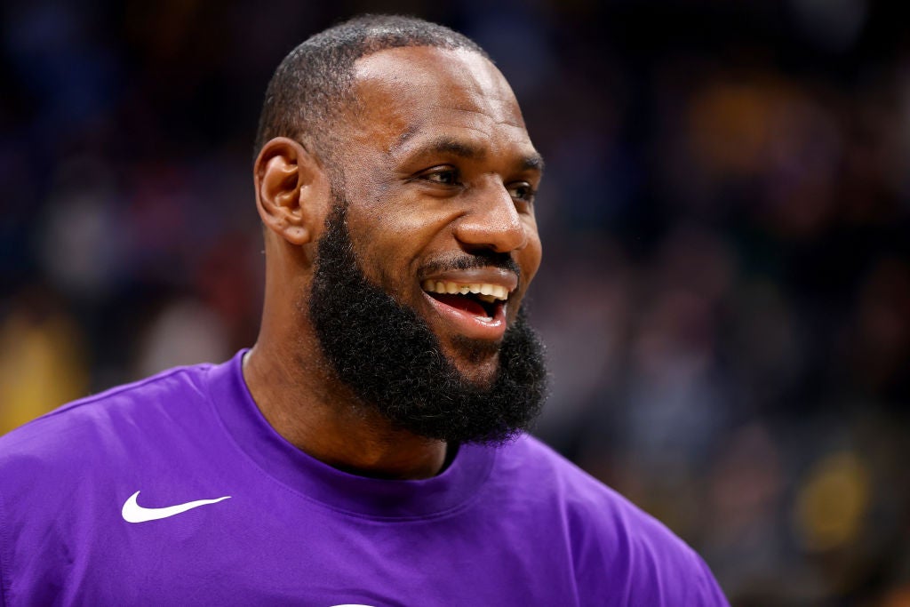 Lebron James Asks Media To “Keep the Same Energy” For Jerry Jones As They Did For Kyrie Irving