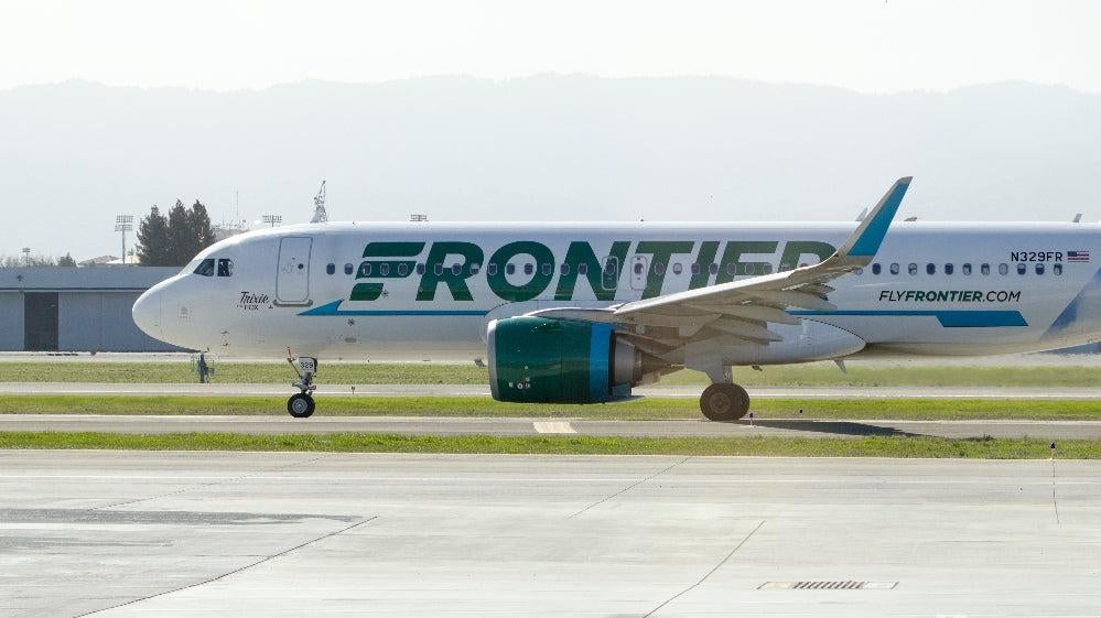 Black Woman Traveling With 4-Year-Old White Adoptive Sister Reported as Possible Child Trafficker by Frontier Airlines
