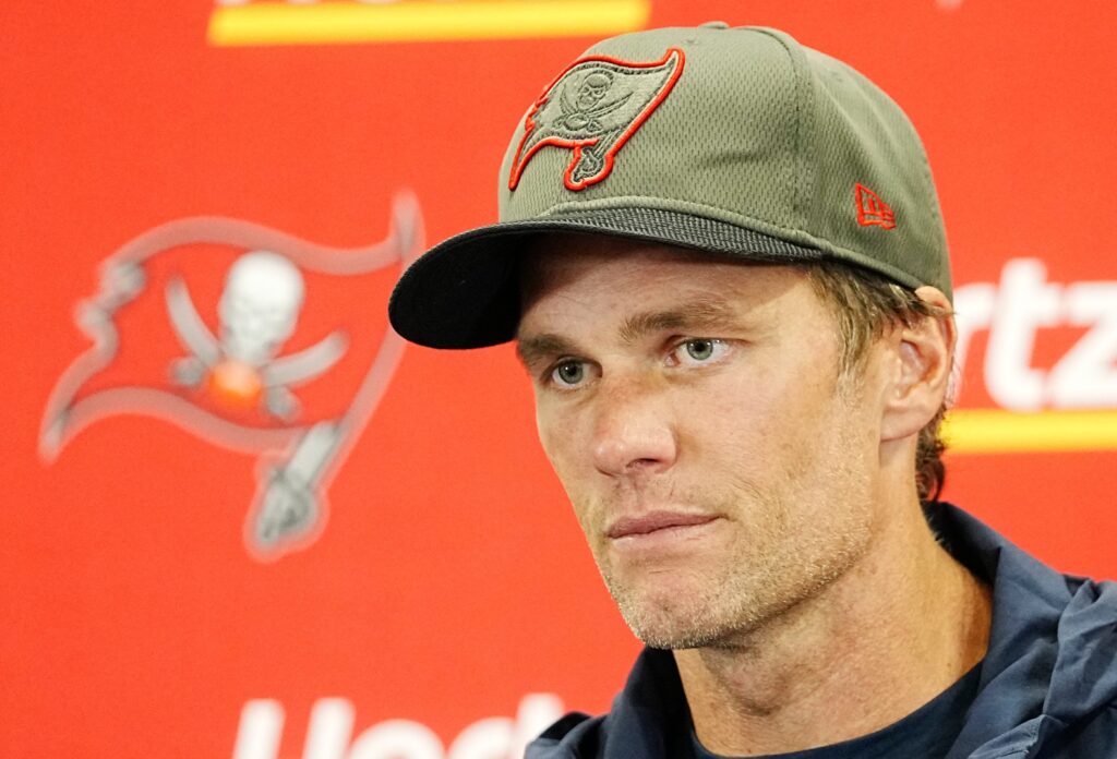 Tom Brady Is Texting With Ron DeSantis. Why Aren’t Conservatives Telling Him To Stick To Sports?