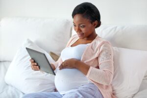 Virtual Community Provides Support to Expectant Moms of Color