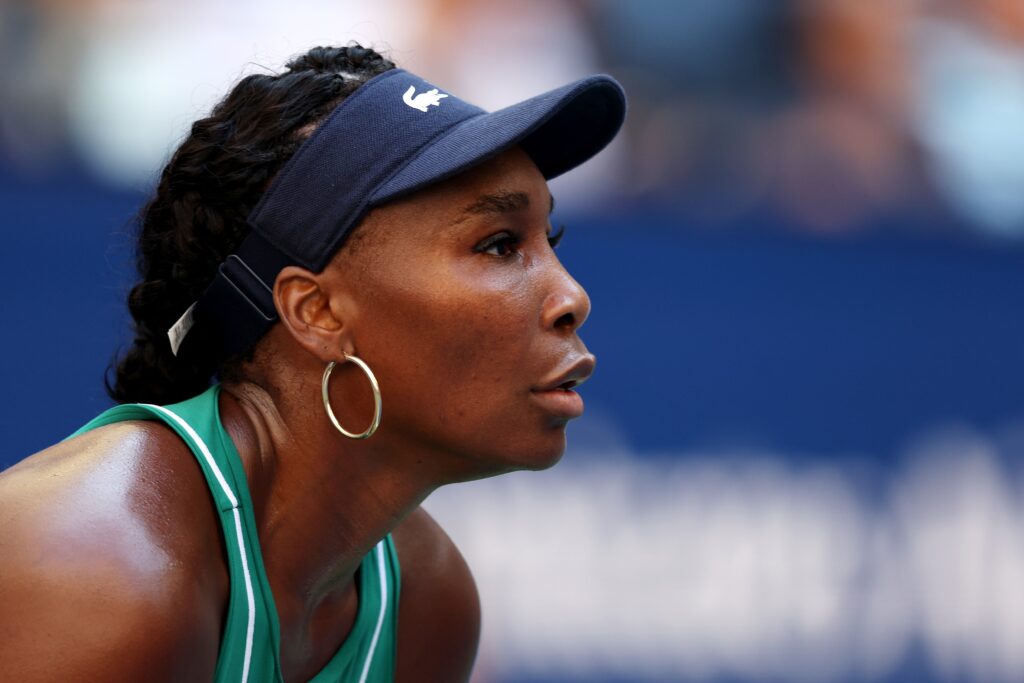 Venus Williams, Naomi Osaka Out of US Open in 1st Round