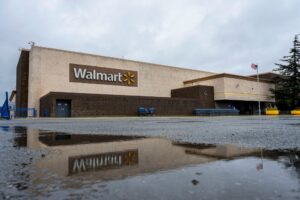 DEI Expert: Still Shopping at Walmart? Expect to Catch Major Black Chat Group Shade