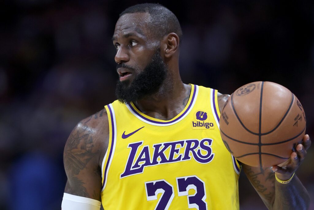 Who Allowed Tasteless LeBron James ‘Jump Like Moneys’ Art To Be Displayed at NY School?