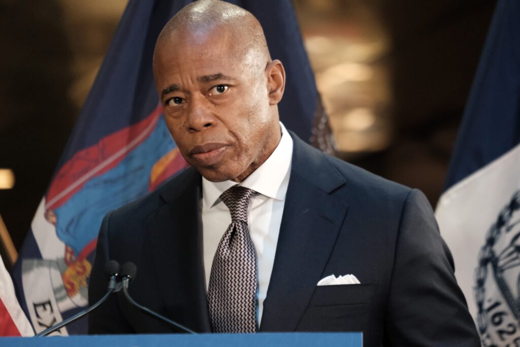 Ex-Cop NY Mayor: Subways Need More Cops