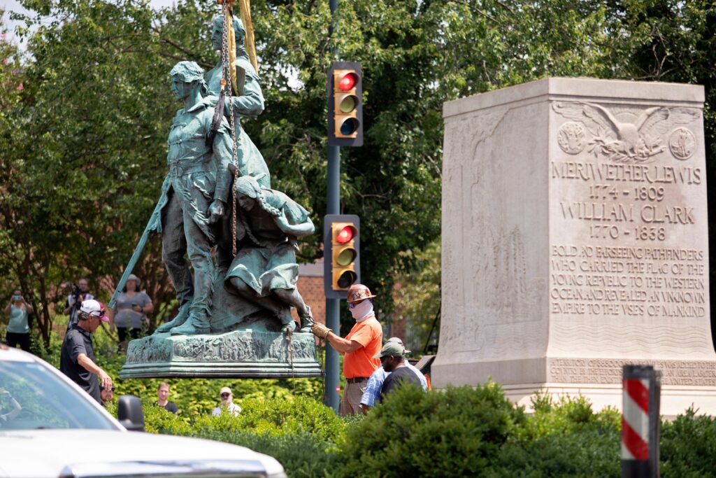 Study: Counties With More Confederate Statues Had More Lynchings