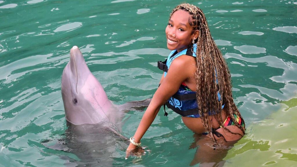 Tennessee Woman Experiences This Unthinkable Freak Accident While Swimming in Jamaica