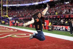 Blue Ivy’s Silk Press/Blowout Has Everyone Talking