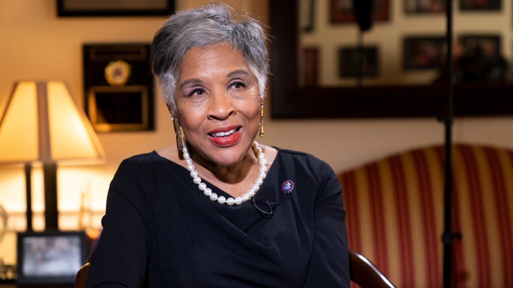 White Republican Congressman Apologizes for Poking Rep. Joyce Beatty and Telling Her “Kiss My Ass”