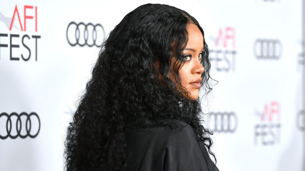 The Fenty Effect May Soon Go to Our Heads: Rihanna Has Reportedly Filed a Trademark for 'Fenty Hair'