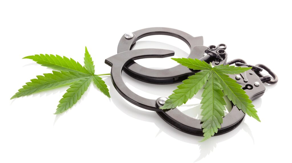 Strangers Chip In When Oklahoma Mom Who Got 12 Years for Selling $30 Worth of Weed Is Tossed in Jail Again When She Can’t Pay Court Fees
