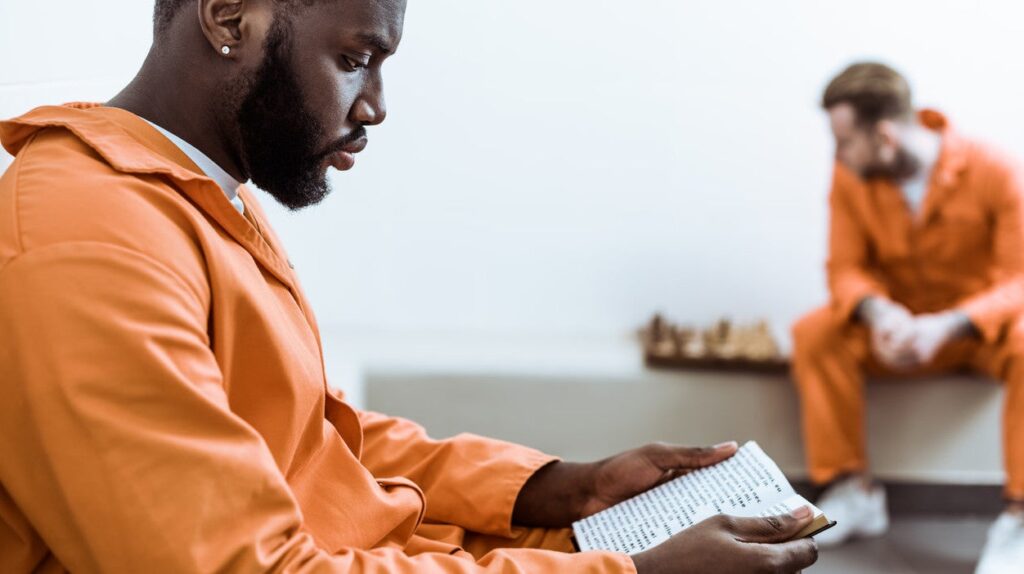 Free Your Mind: 10 Missouri Eastern Prison Inmates Graduate College