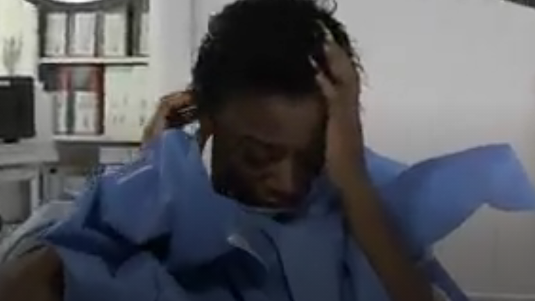 Free At Last: Tessica Brown’s Gorilla Glued Hairdo Finally Becomes Undone