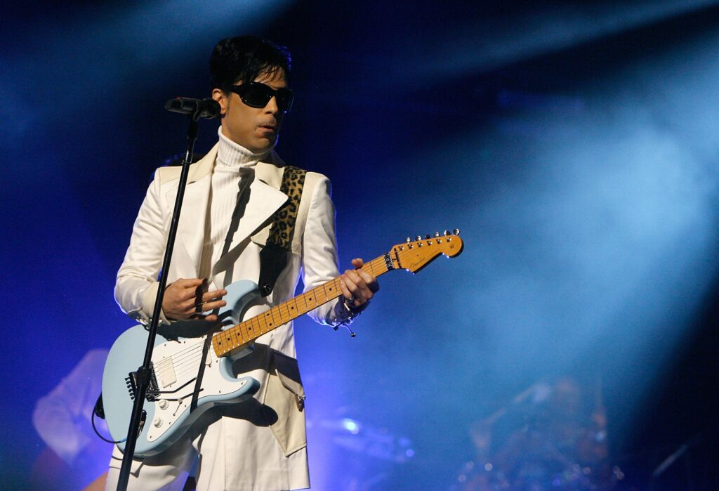 Small Minnesota Town Becomes Home of Life-Sized Prince Statue