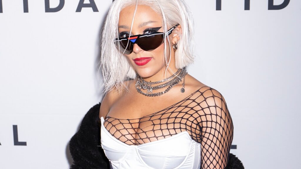 Doja Cat Gets Coronavirus After Mocking People Who Are Afraid of Coronavirus