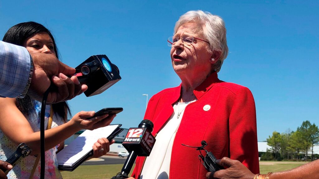 Alabama’s Governor Apologizes for Wearing Blackface in Her Youth—Because of Course She Did