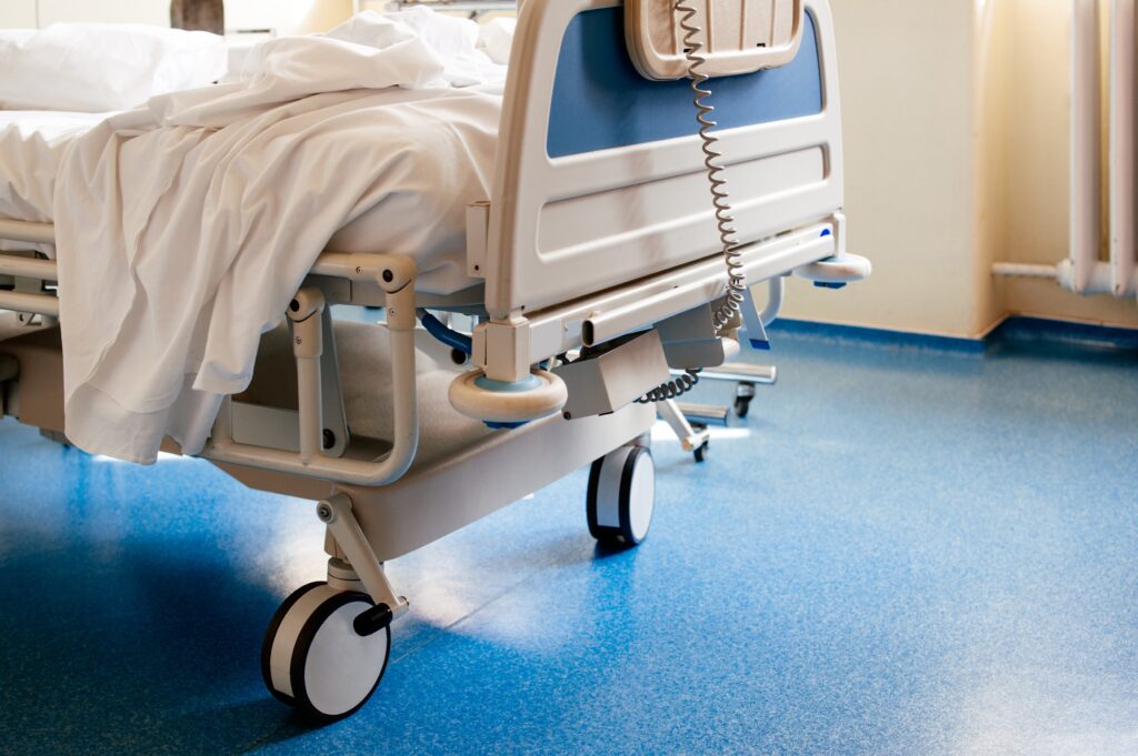 Black ER Doctor Says an Arizona Hospital Sidelined Him After He Tweeted About a Lack of Hospital Beds