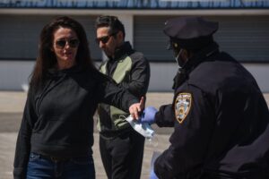 NYC Mayor Bill de Blasio Says Police Will No Longer Enforce Mask-Wearing Order