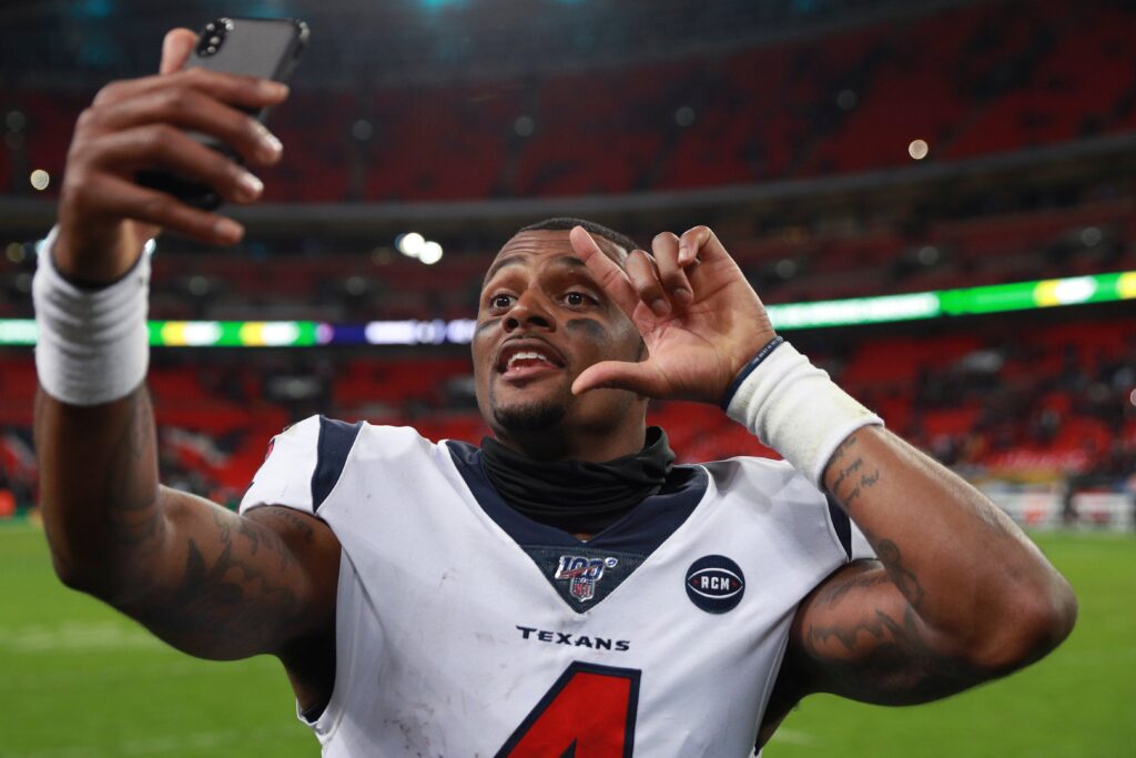 NFL Quarterback Deshaun Watson Says Popeyes Chicken Sandwich Healed Eye Injury
