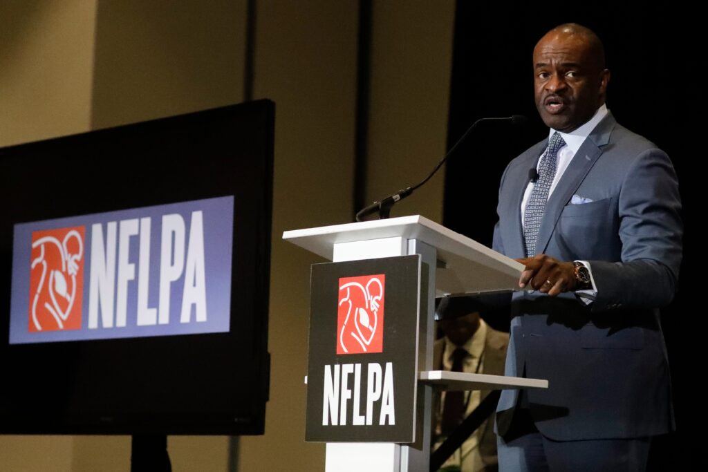 NFL Says It Won't Barge Ahead of Frontline Workers, High-Risk People to Get COVID-19 Vaccine